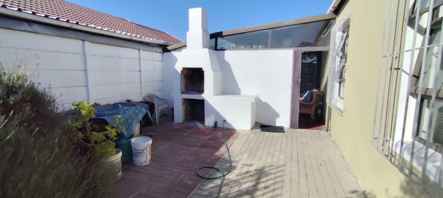 2 Bedroom Property for Sale in Colorado Western Cape